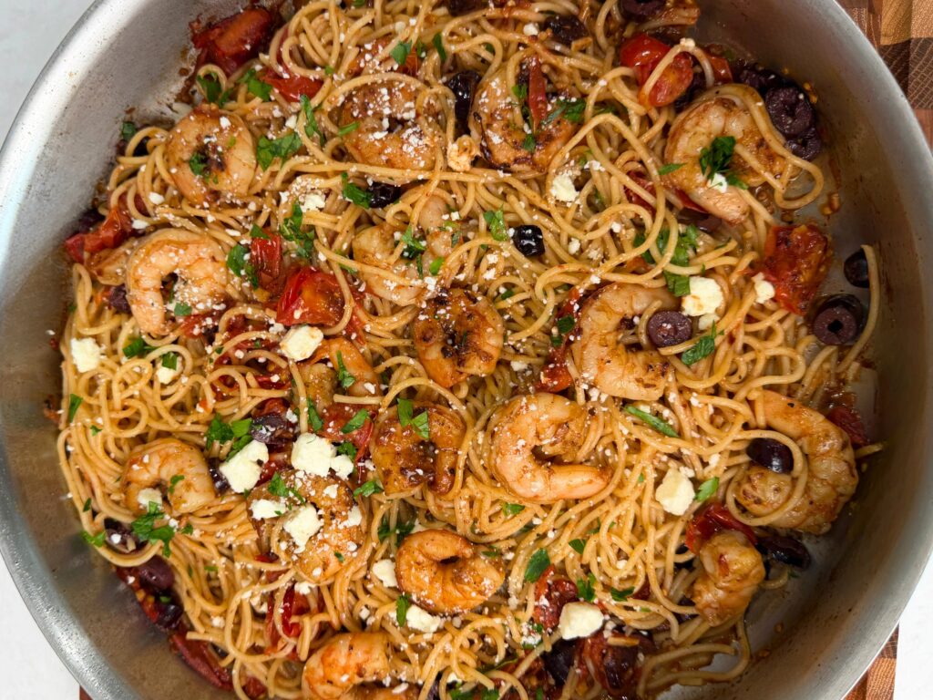 garlic black pepper shrimp pasta